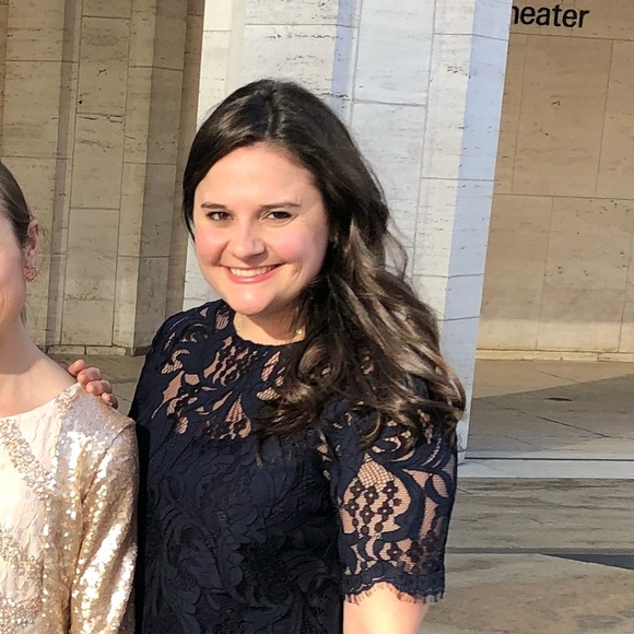 Meet your Posh Ambassador, Elizabeth - Picture 2 of 2